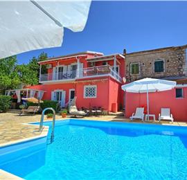 5 bedroom villa with pool & seaview, Perithia, sleeps 10